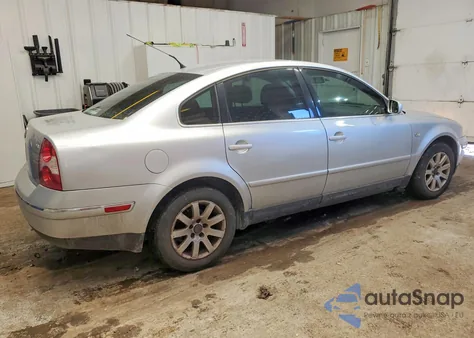 2003 Volkswagen Passat Gls z USA, uszkodzony, nr VIN WVWPH63B03P188702